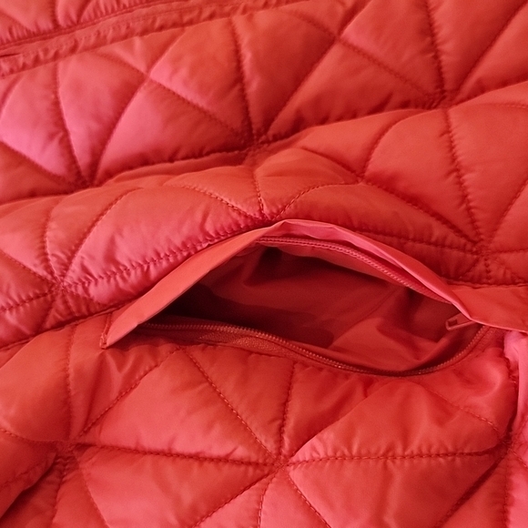 Womens puff vest and sweater - Picture 3 of 4